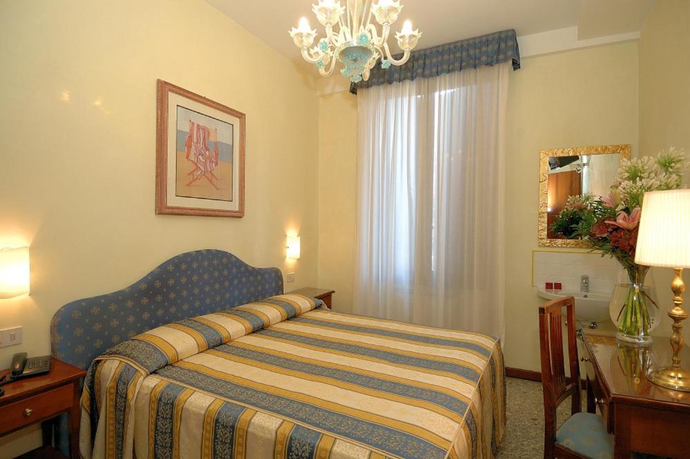 Hotel Hesperia Benátky Exteriér fotografie