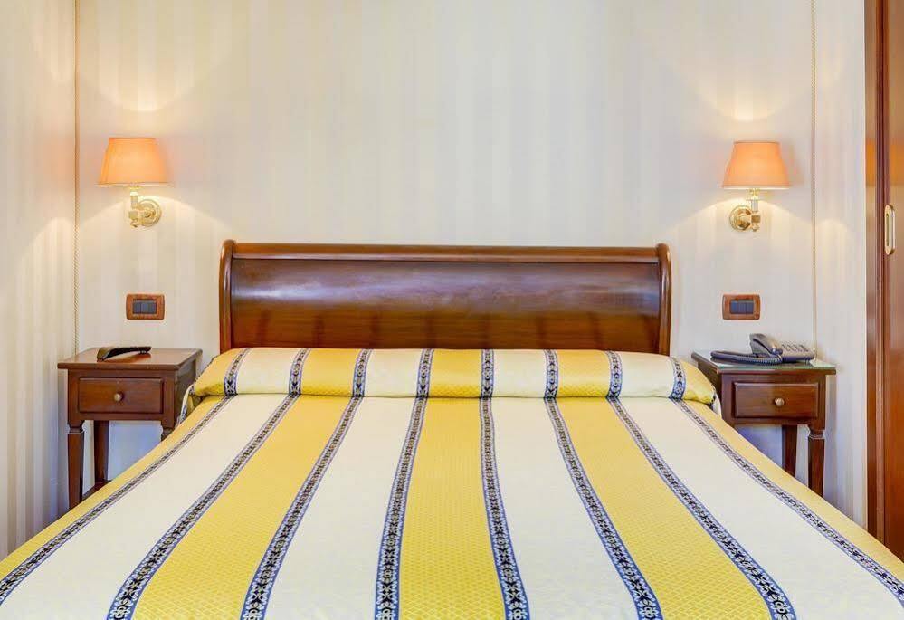 Hotel Hesperia Benátky Exteriér fotografie